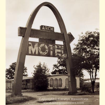 Arch Motel